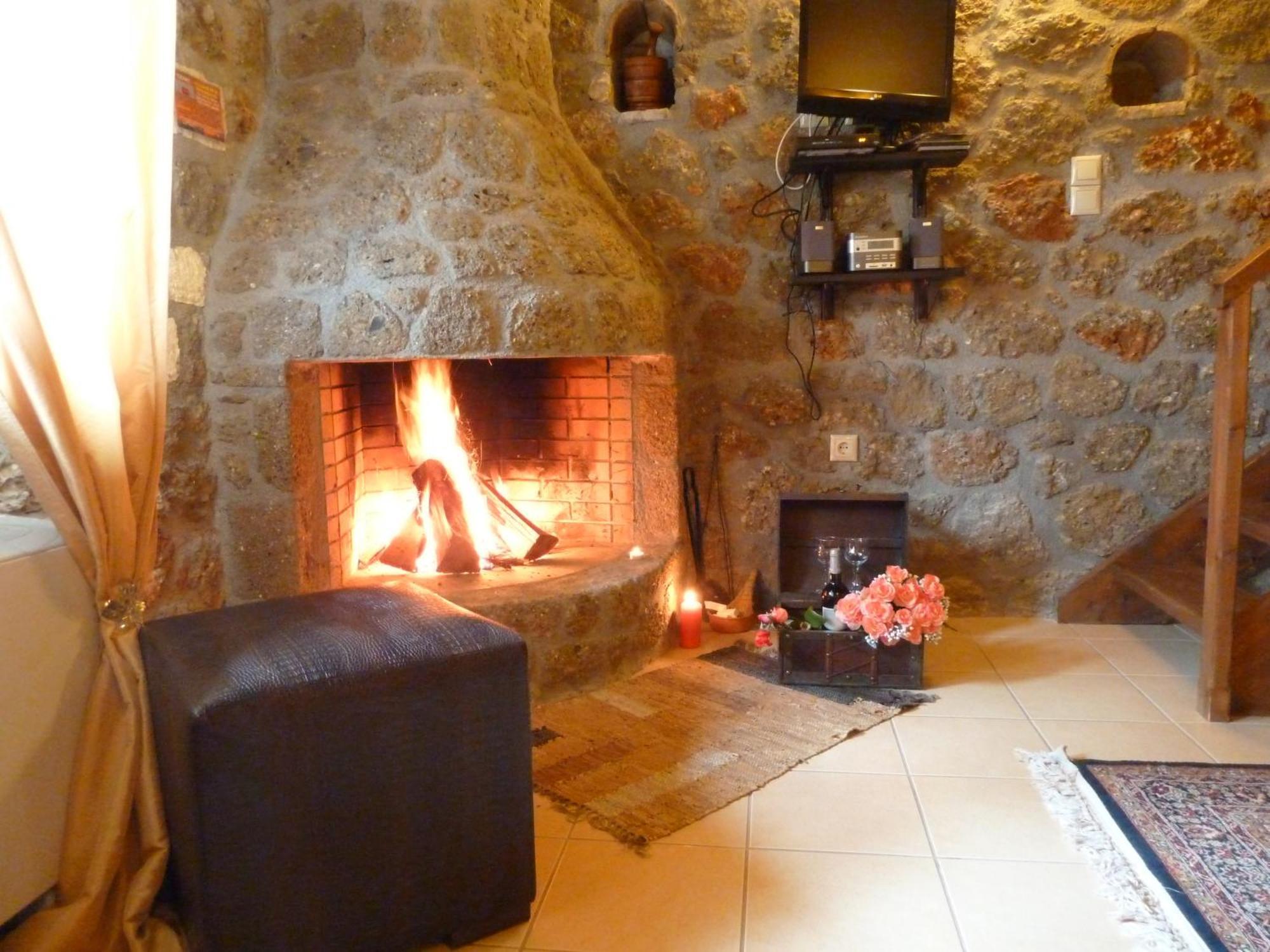 Theasis Suites-Ορεινή Φιλοξενία Kato Sinikia Trikalon Esterno foto