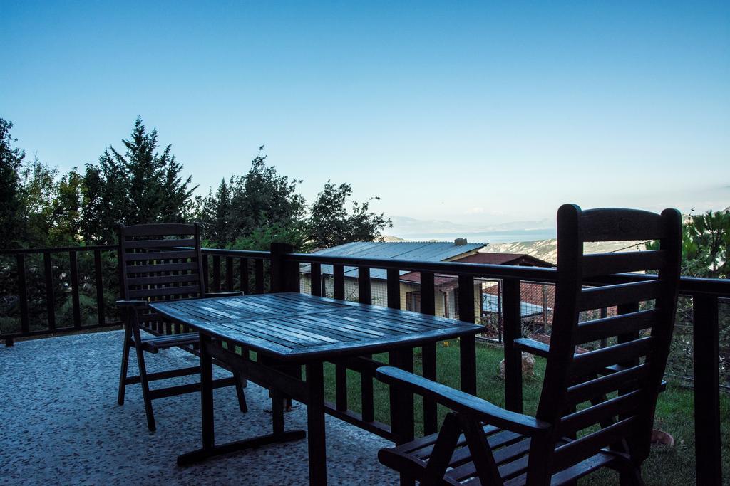 Theasis Suites-Ορεινή Φιλοξενία Kato Sinikia Trikalon Esterno foto