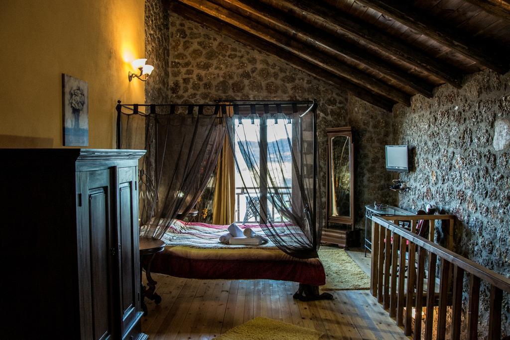 Theasis Suites-Ορεινή Φιλοξενία Kato Sinikia Trikalon Esterno foto